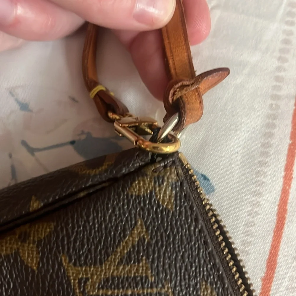 COPY - Authentic Vintage Louis Vuitton! - Picture 12 of 12